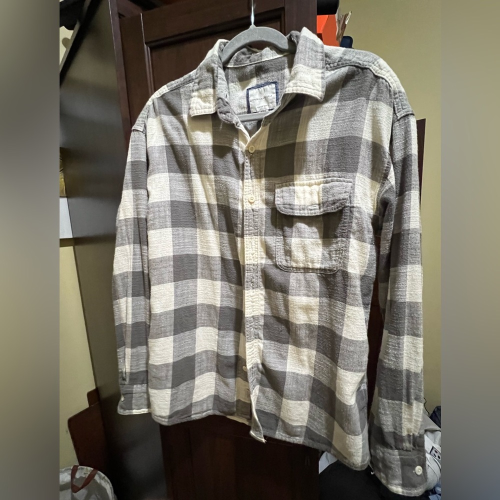 American eagle flannel/button up